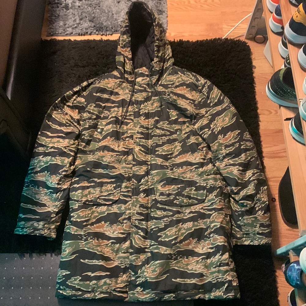 Obey Men’s Blizzard Poplin Puffer Jacket ‘Tiger Camo’